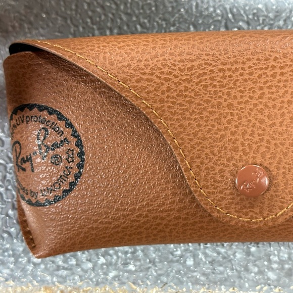 Ray-ban case - Picture 3 of 3